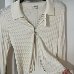 NWT Abercrombie and Fitch zipper collared top size Large